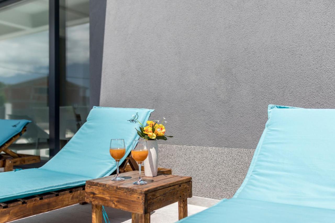 Luxury Villa La Nonna Ana - Heated Pool, Sea View, Near Split คาชเตลา ภายนอก รูปภาพ