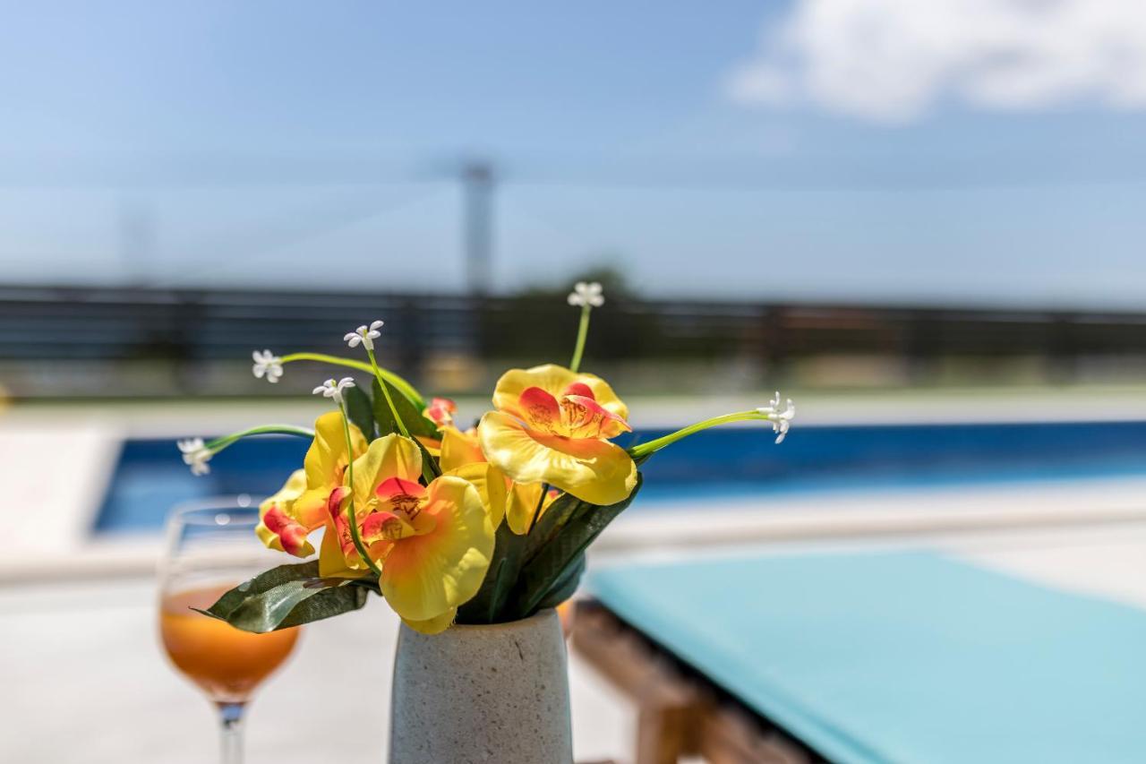 Luxury Villa La Nonna Ana - Heated Pool, Sea View, Near Split คาชเตลา ภายนอก รูปภาพ