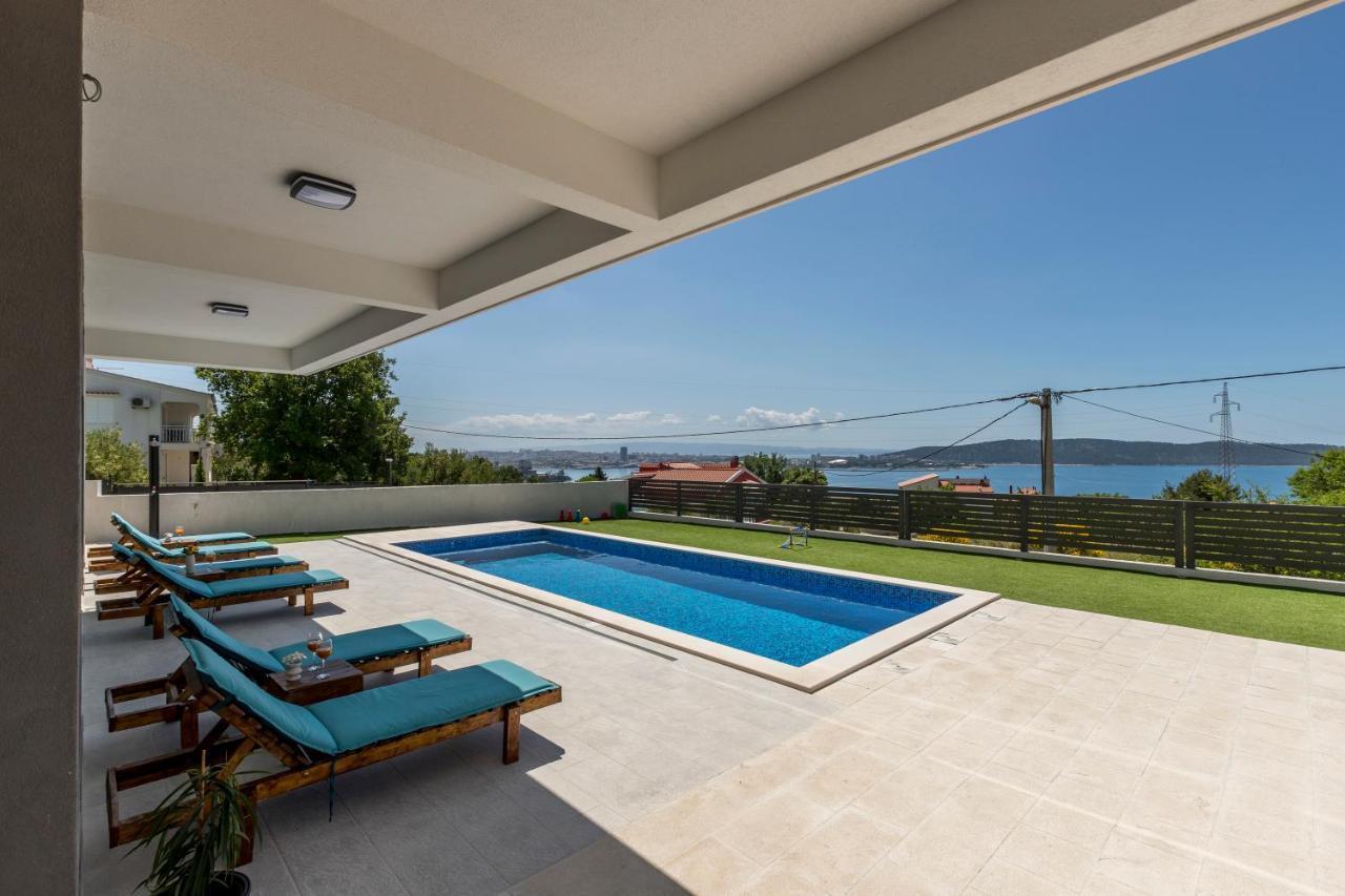 Luxury Villa La Nonna Ana - Heated Pool, Sea View, Near Split คาชเตลา ภายนอก รูปภาพ