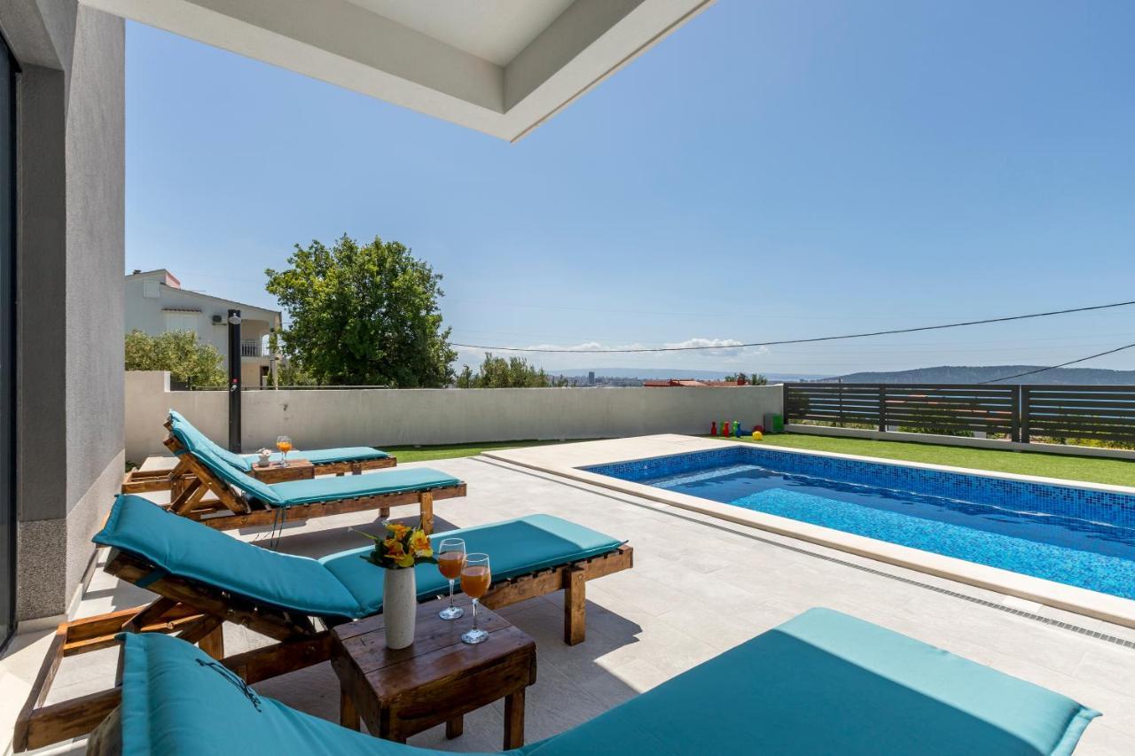 Luxury Villa La Nonna Ana - Heated Pool, Sea View, Near Split คาชเตลา ภายนอก รูปภาพ