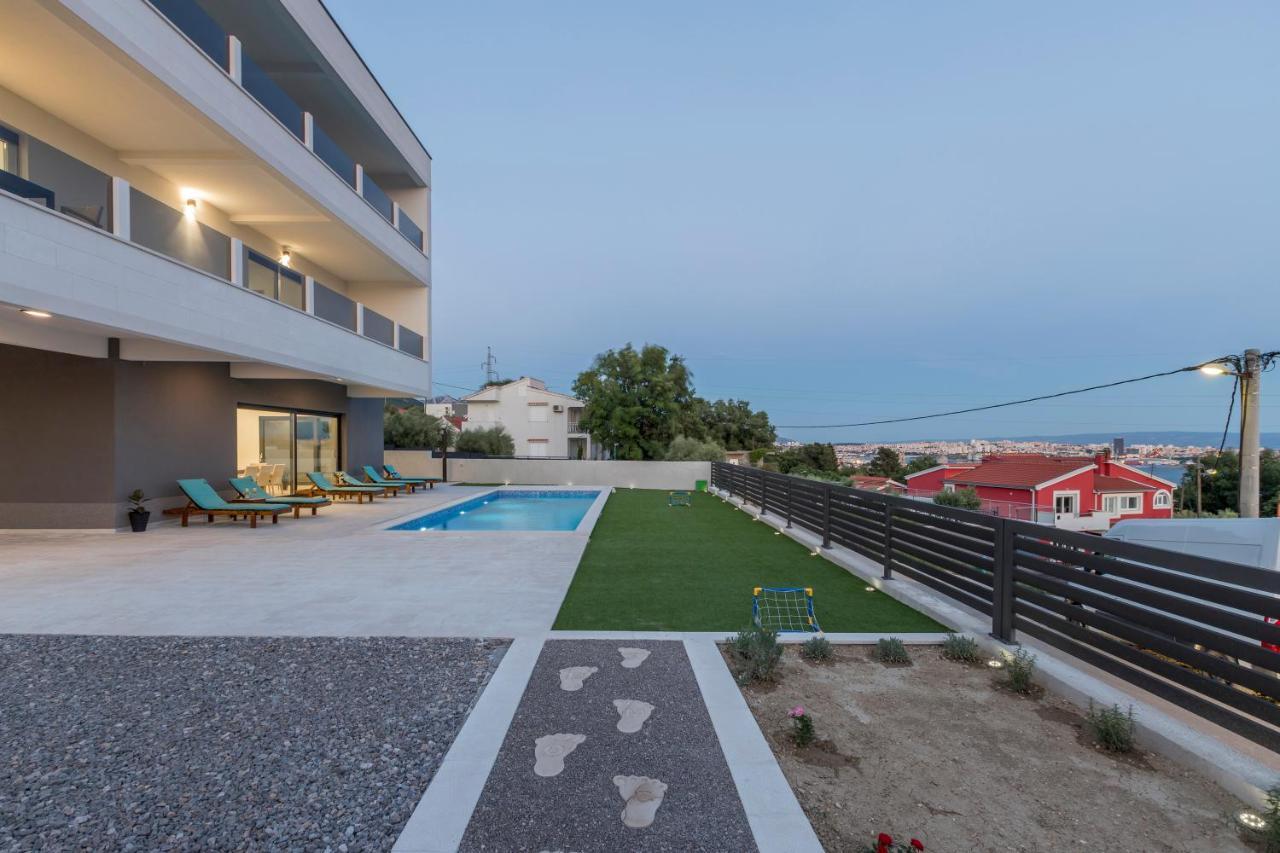 Luxury Villa La Nonna Ana - Heated Pool, Sea View, Near Split คาชเตลา ภายนอก รูปภาพ