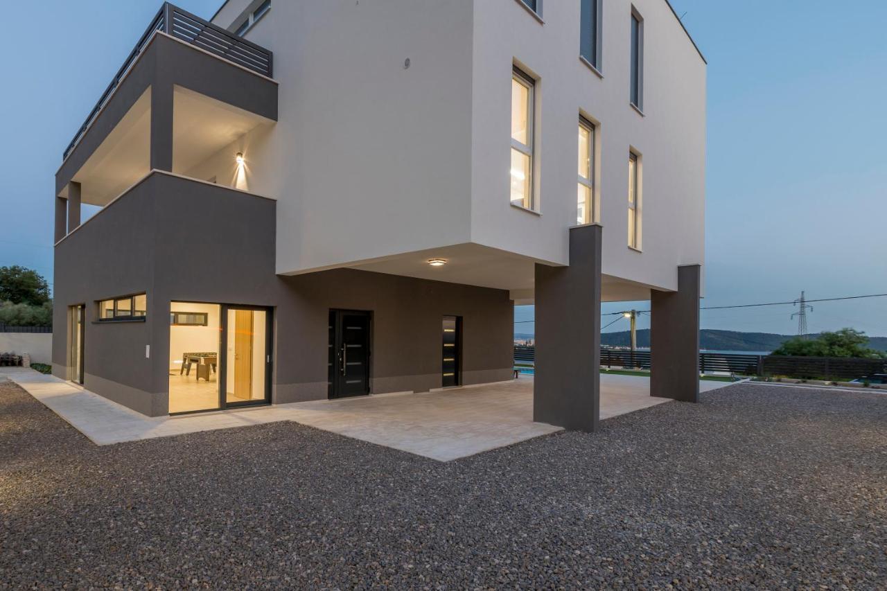 Luxury Villa La Nonna Ana - Heated Pool, Sea View, Near Split คาชเตลา ภายนอก รูปภาพ